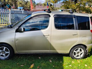 2000 Toyota FunCargo, жёлтый, 250000 рублей, вид 4