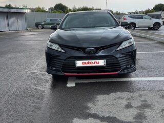 2022 Toyota Camry VIII (XV70) Рестайлинг, чёрный, 2990000 рублей, вид 2