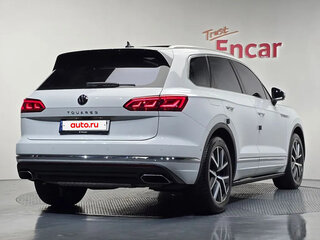2023 Volkswagen Touareg III Рестайлинг, белый, 7960000 рублей, вид 2