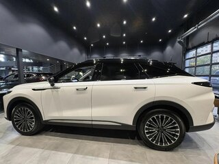 2025 Exeed RX, белый, 5200000 рублей, вид 3