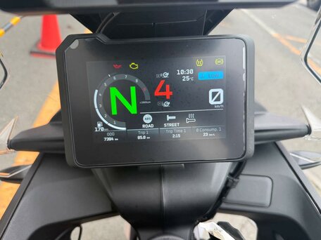 2023 KTM 890 SMT, чёрный, 1077000 рублей, вид 5