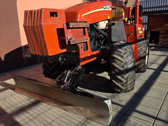 2012 DitchWitch Траншеекопатель, красный, 2300000 рублей - вид 23