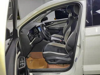 2023 Jetta VS7 I Рестайлинг 1, белый, 1500005 рублей, вид 4