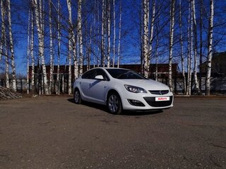 2013 Opel Astra J Рестайлинг, белый, 680000 рублей, вид 2