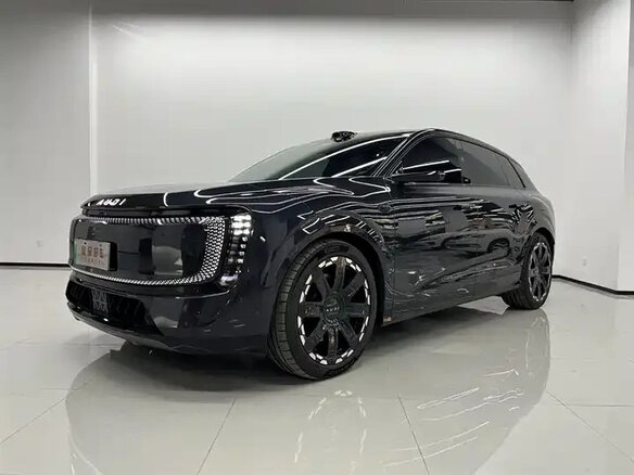 2026 Audi E7X, чёрный