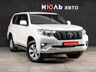 2022 Toyota Land Cruiser Prado 150 Series Рестайлинг 3, белый, 4895000 рублей, вид 3