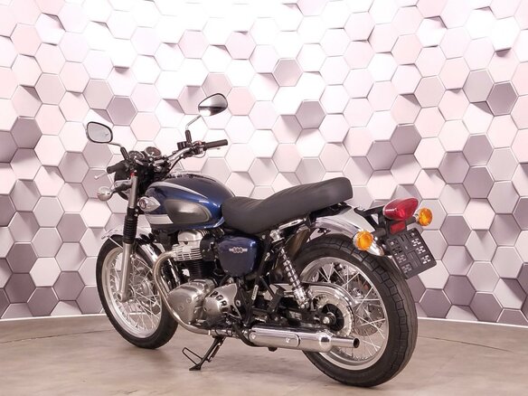 2021 Kawasaki W 800, синий, 777000 рублей - вид 7