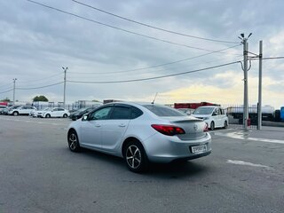 2013 Opel Astra J Рестайлинг, серебристый, 969000 рублей, вид 4
