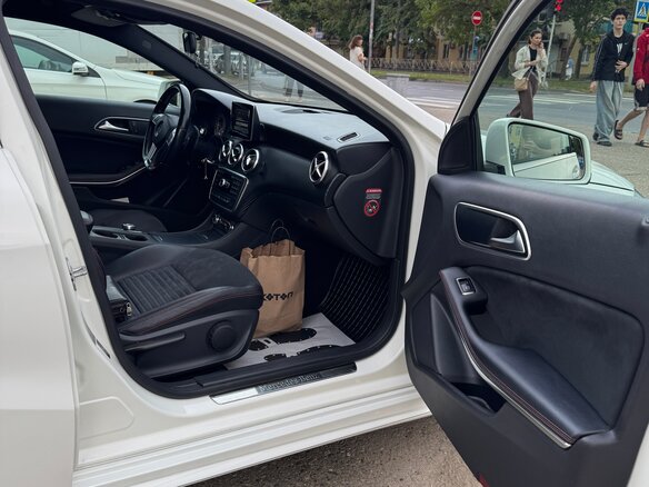 2013 Mercedes-Benz A-Класс 200 III (W176), белый, 1750000 рублей - вид 11