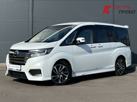 2019 Honda Stepwgn Spada V Рестайлинг, белый, 2620000 рублей