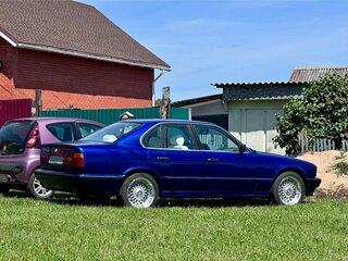 1993 BMW 5 серии 520i III (E34), синий, 690000 рублей, вид 2