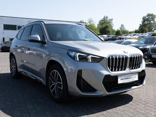 2025 BMW X1 18i sDrive III (U11/U12), серебристый, 4754114 рублей, вид 3