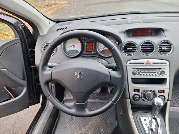 2009 Peugeot 308 I, чёрный - вид 10