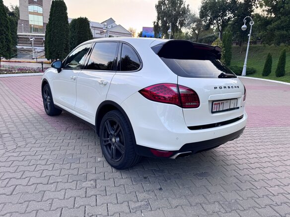 2011 Porsche Cayenne Diesel II (958), белый, 2200000 рублей - вид 8