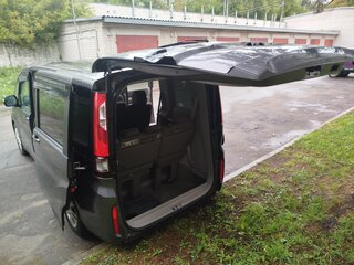 2018 Honda Stepwgn V Рестайлинг, серебристый, 1900000 рублей, вид 5