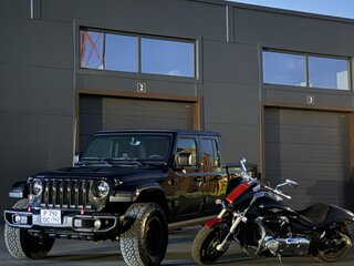 2023 Jeep Gladiator II (JT), чёрный, 6300000 рублей, вид 3