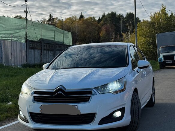 2014 Citroen C4 II, белый - вид 1