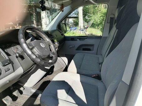 2009 Volkswagen Transporter, белый, 900000 рублей, вид 4