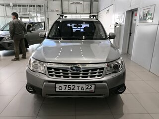 2011 Subaru Forester III Рестайлинг, серебристый, 1266000 рублей, вид 1