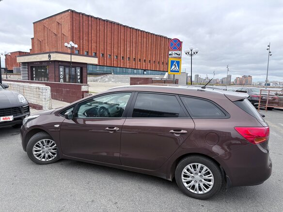 2014 Kia Ceed II, коричневый, 845000 рублей - вид 3