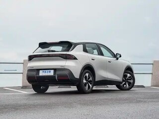 2026 Changan Qiyuan Q05 40.3 kWh II, серебристый, 1841033 рублей, вид 5