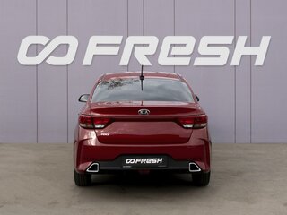 2020 Kia Rio IV Рестайлинг, красный, 1629000 рублей, вид 4
