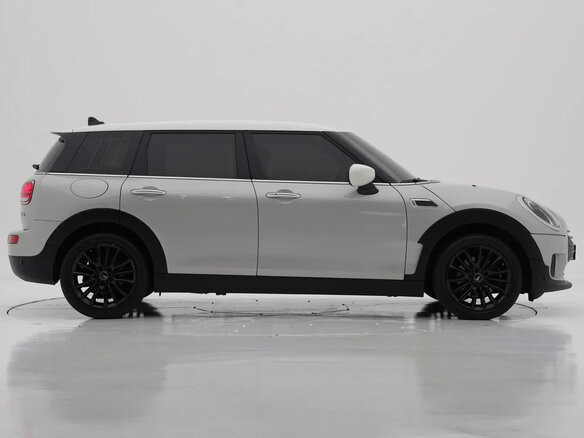 2023 Mini Clubman Cooper II Рестайлинг, серебристый, 2290000 рублей - вид 3