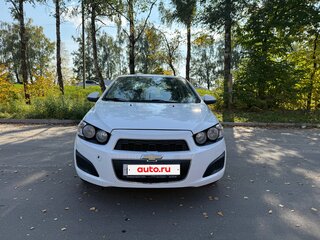 2014 Chevrolet Aveo II, белый, 640000 рублей, вид 1