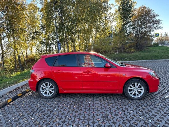 2005 Mazda 3 I (BK), красный, 565000 рублей - вид 4