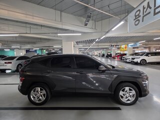 2023 Hyundai Kona II (SX2), серый, 2087000 рублей, вид 4