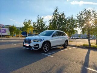 2021 BMW X1 Long 20Li sDrive II (F48) Рестайлинг, белый, 2690000 рублей, вид 2