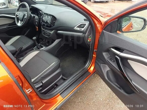 2021 Lada (ВАЗ) Vesta SW I, оранжевый, 1200000 рублей - вид 9