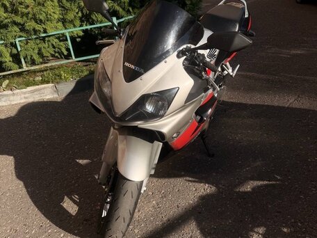 2003 Honda CBR 600F, серебристый, 400000 рублей, вид 1