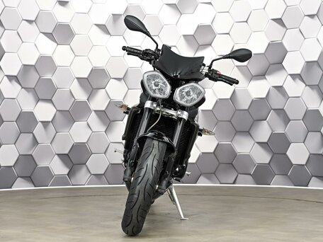2011 Triumph Street Triple, чёрный, 555000 рублей, вид 5
