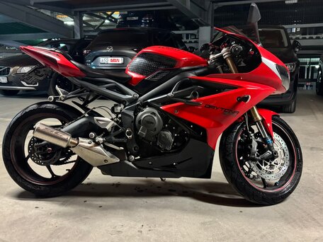2016 Triumph Daytona 675, красный, 590000 рублей, вид 3