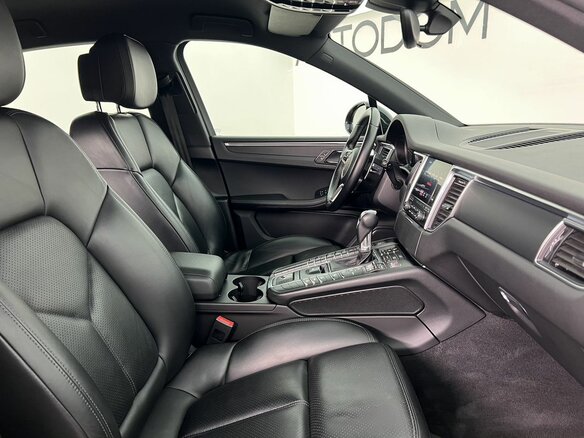 2018 Porsche Macan I, чёрный, 3190000 рублей - вид 14