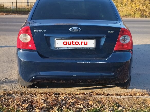 2010 Ford Focus II Рестайлинг, синий, 550000 рублей - вид 2
