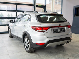 2018 Kia Rio X-Line IV, серебристый, 2050000 рублей, вид 4
