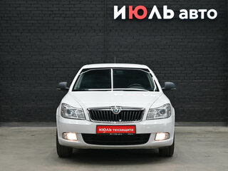 2012 Skoda Octavia II (A5) Рестайлинг, белый, 900000 рублей, вид 2