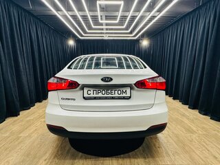 2015 Kia Cerato III, белый, 999999 рублей, вид 5