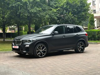 2021 BMW X5 40i IV (G05/G18), чёрный, 5650000 рублей, вид 1