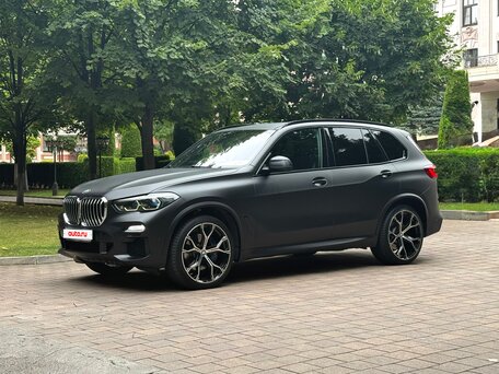 2021 BMW X5 40i IV (G05/G18), чёрный, 5650000 рублей, вид 1