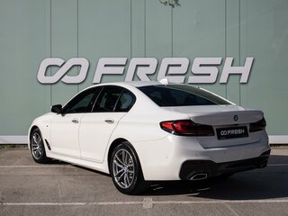 2018 BMW 5 серии 530d xDrive VII (G30/G31/G38), белый, 3950000 рублей, вид 2
