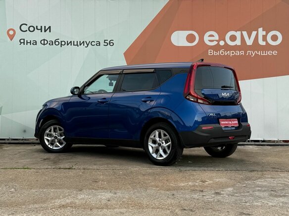2022 Kia Soul III, синий, 2400000 рублей - вид 3