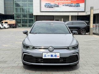 2023 Volkswagen Golf VIII, серый, 1800001 рублей, вид 2