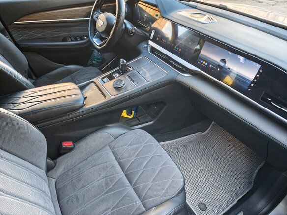 2025 Geely Monjaro (Xingyue L) I Рестайлинг (China Market), серебристый - вид 8