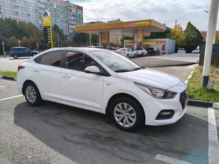 2018 Hyundai Solaris II, белый, 1235000 рублей, вид 3
