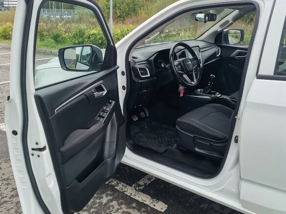 2021 Isuzu D-Max III, белый, 2800000 рублей - вид 15