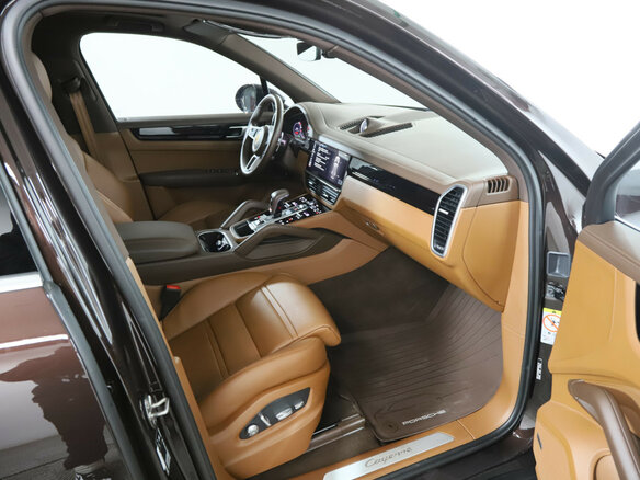 2021 Porsche Cayenne III, коричневый, 8900000 рублей - вид 8