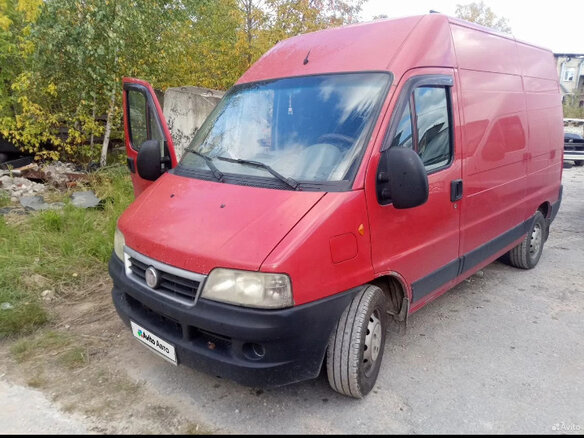 2010 Fiat Professional Ducato, красный - вид 2